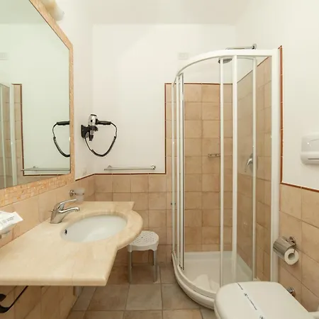 Hotell Gh Diana Santa Teresa Gallura